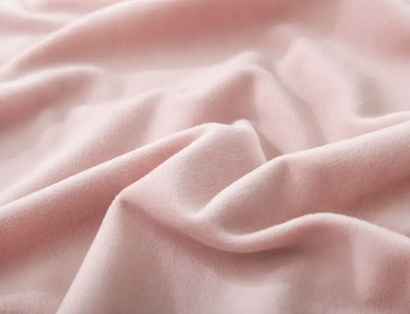 Ile tkaniny na pokrycie sofy? Najlepszy sposób na oszacowanie