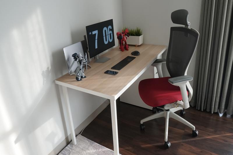 Jak ponownie tapicerować krzesło biurowe: 5 łatwych kroków