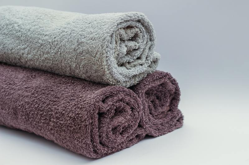 6 prostych sposobów na pozbycie się zapachu pleśni z ręczników