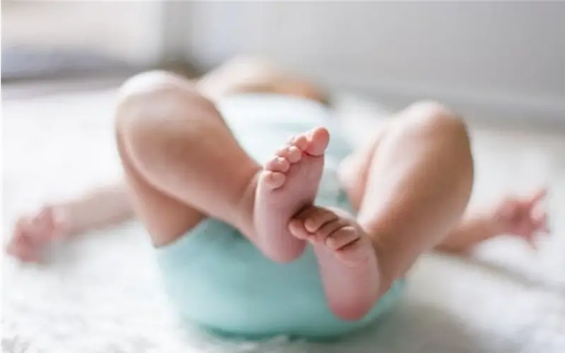 Jak często należy zmieniać pieluchę 14-miesięcznemu dziecku? Porady