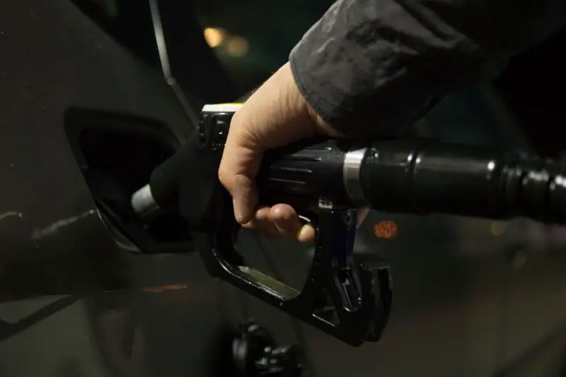 Jak czyścić samochód myjką ciśnieniową? 6 najlepszych wskazówek!