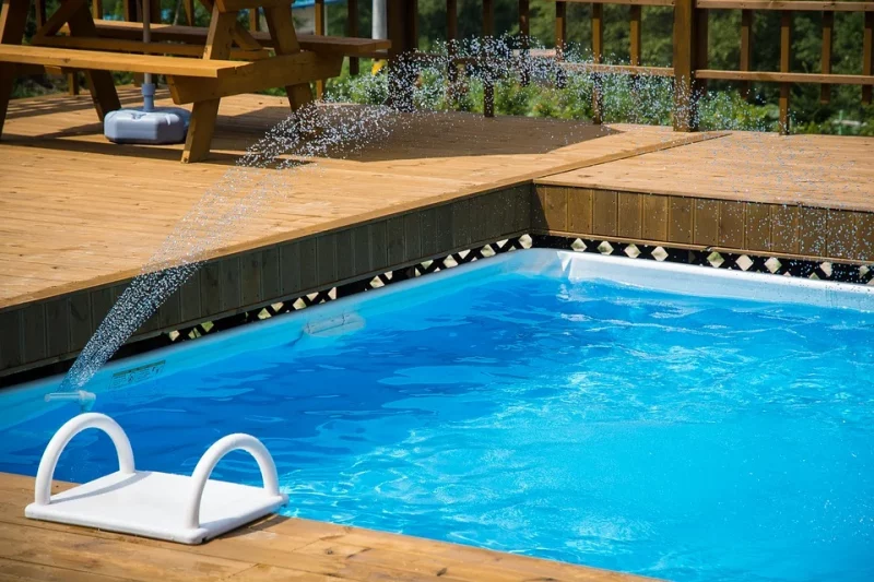 Jak gorąco może się nagrzać podgrzewacz basenu? 2 czynniki wpływające na jego wydajność!
