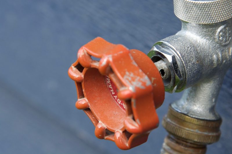 Jak opróżnić i przepłukać gazowy podgrzewacz wody? 4 proste kroki!