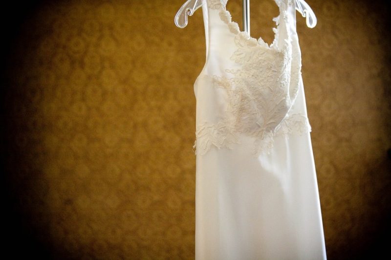 Jak przechowywać suknię ślubną przed ślubem?