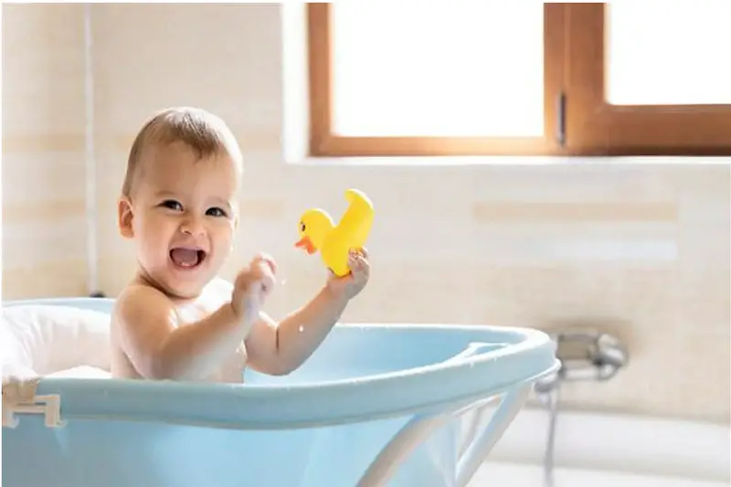 Jak zorganizować rzeczy do kąpieli dla dzieci