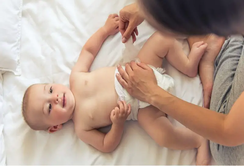 Jaki rozmiar pieluch dla dzieci w wieku 5 miesięcy? Wskazówki i przewodnik
