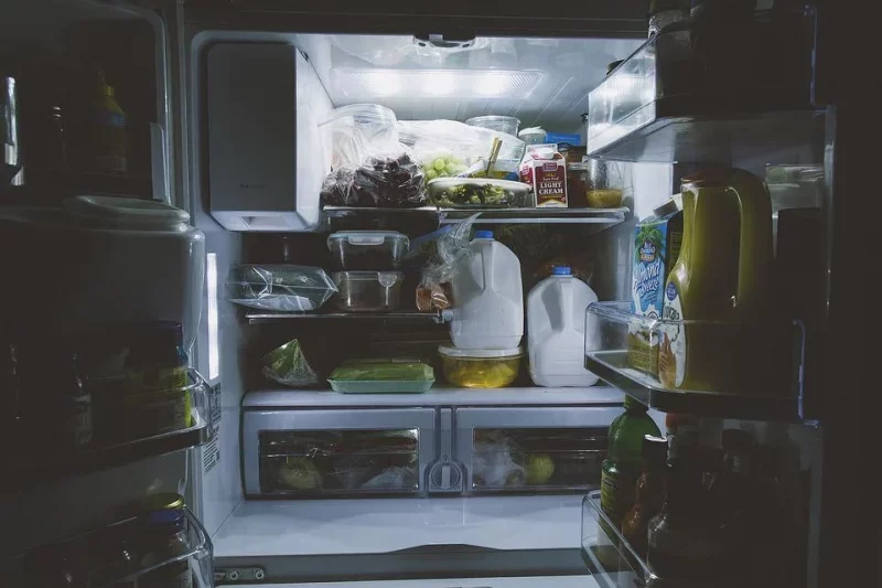 Dlaczego rzeczy zamarzają w mojej lodówce? 5 niesamowitych powodów!